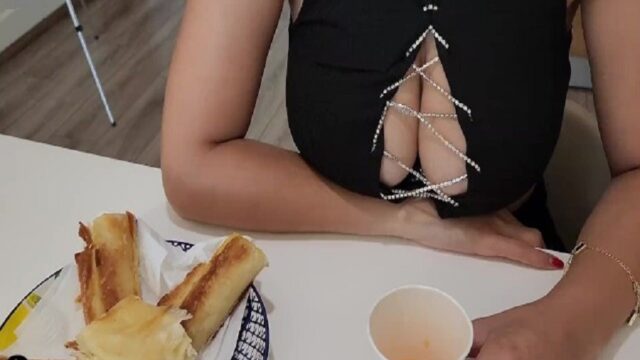 Asansörde Tanıştığı Türk Komşusunu Kahvaltıda Çağırdı Sikmek İçin Bahane Yarattı