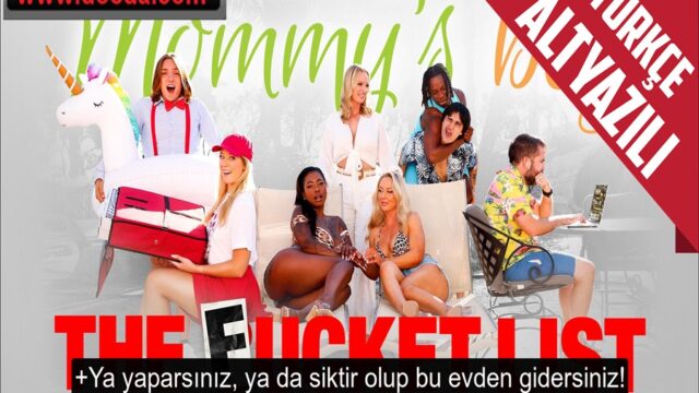 İki Tanıdık Aile Birlikte Tatil İçin Kiralık Eve Gelince Yapılacaklar Listesi Yapıldı