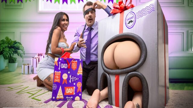 Kendisine Üniversitede Burs Bağlayan Zengin İş Adamına Özel Gün Hediyesi