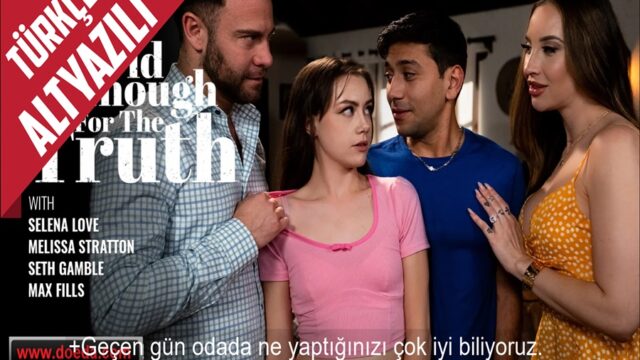 Üvey Kardeşlerin Odada Sikiştiğini Bilen Ebeveynler Grup Yaparak Taçlandırdı